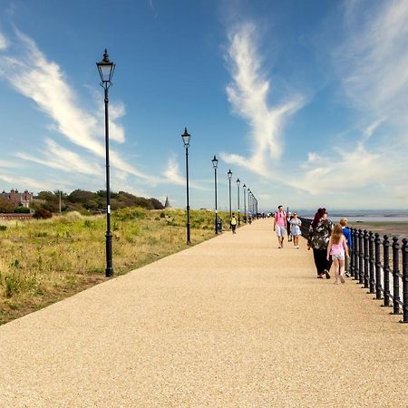 Lytham St Annes, A Spacious, High End, One Bedroomed Apartment 5 Екстериор снимка