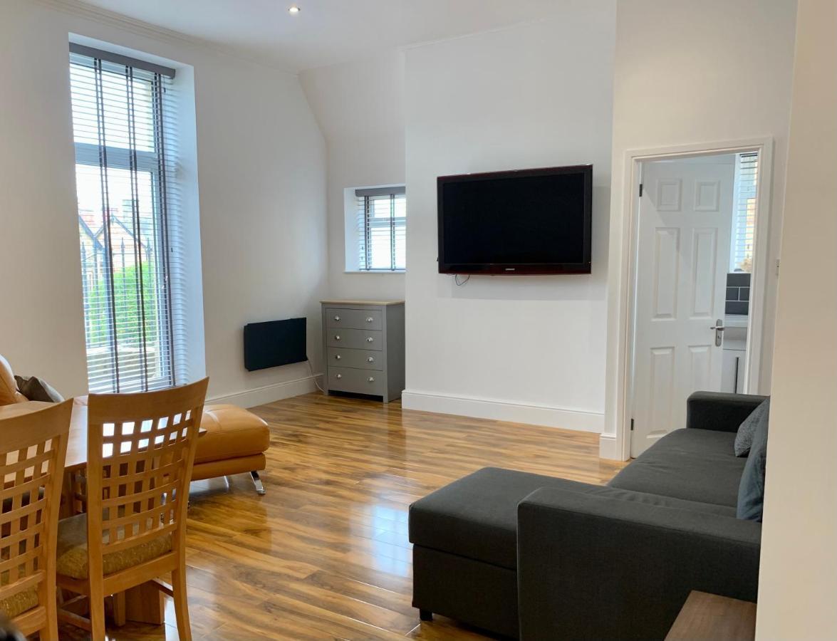 Lytham St Annes, A Spacious, High End, One Bedroomed Apartment 5 Екстериор снимка