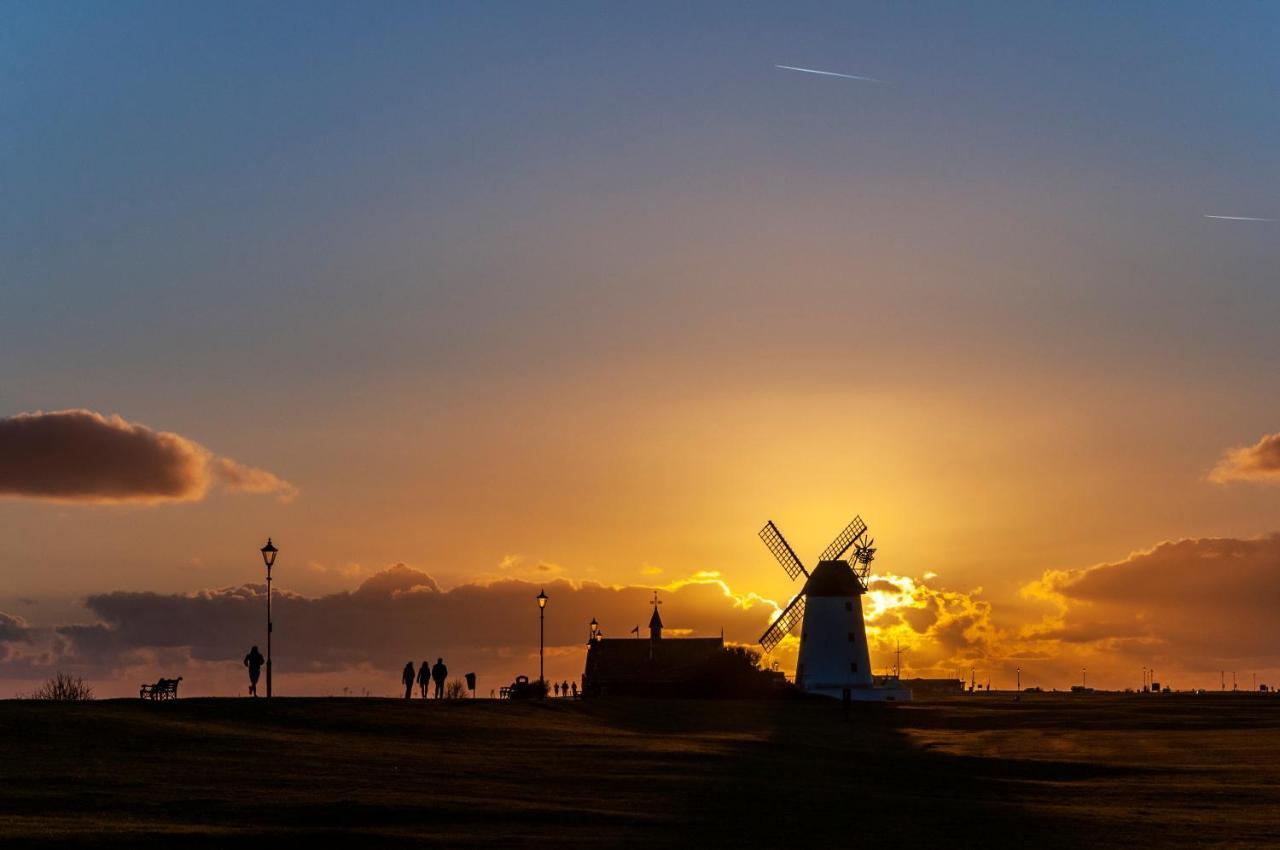 Lytham St Annes, A Spacious, High End, One Bedroomed Apartment 5 Екстериор снимка